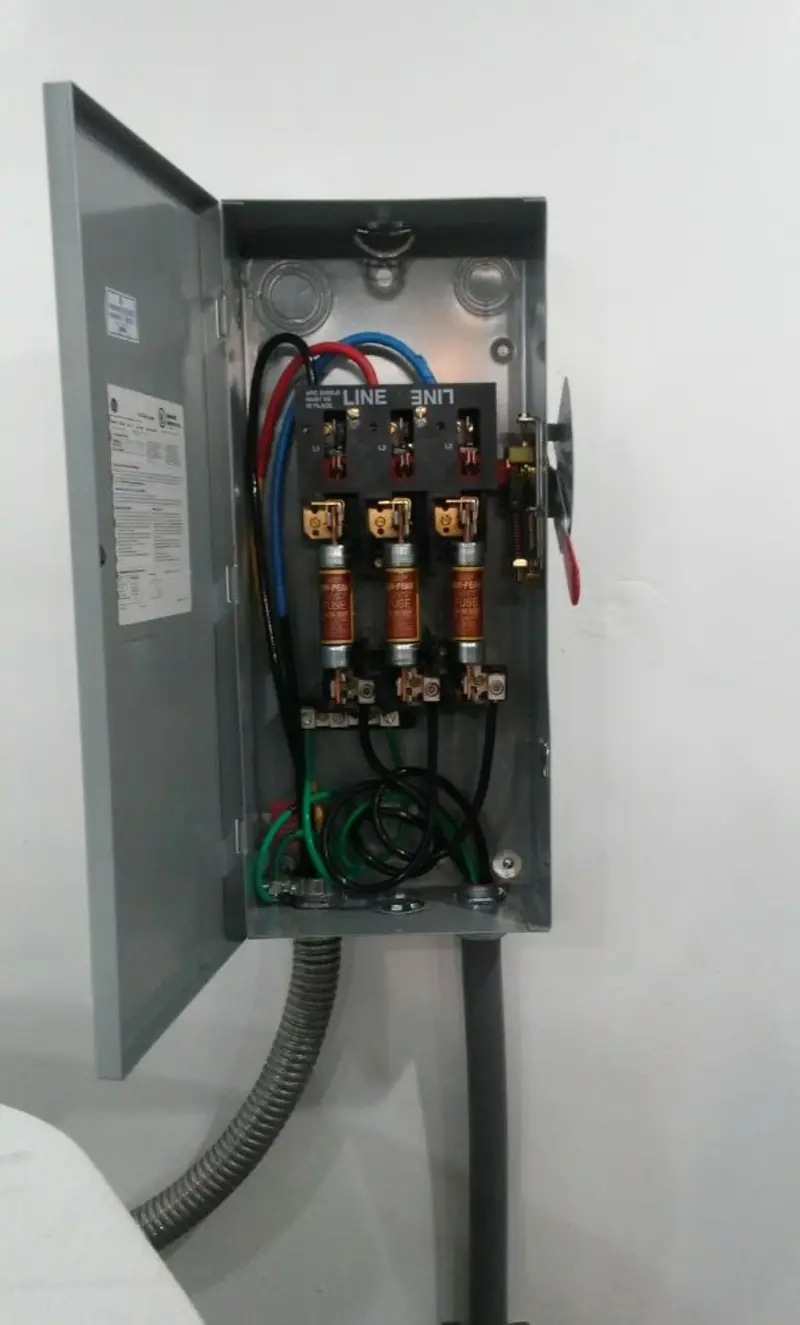 Three-phase disconnect switch installed for Smoke Detector Installation in Lake Zurich